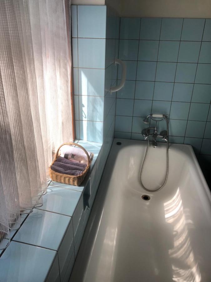 Retro Bolig - Fyldt Med Hygge! Ingen Luksus Apartment Kolind Luaran gambar
